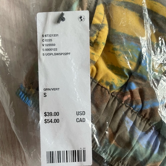 UO Painted floral swim shorts. - Picture 3 of 4